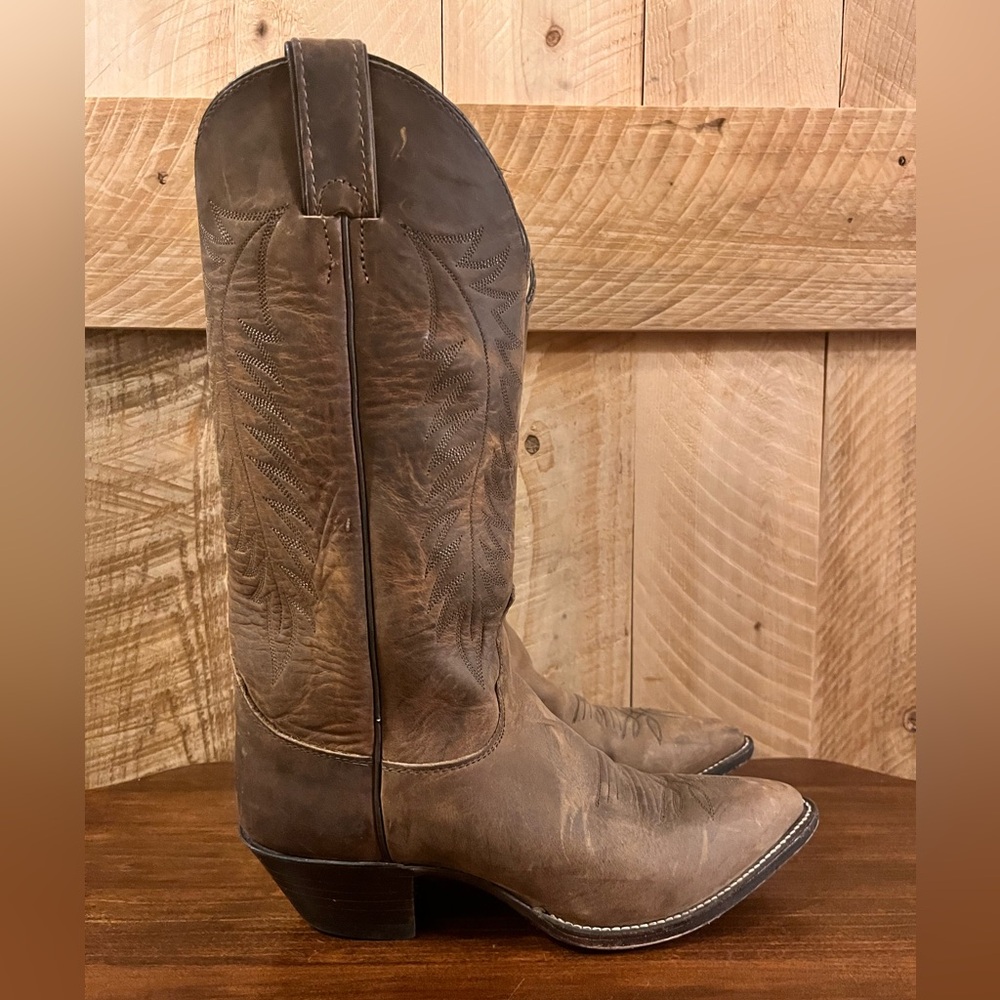 Justin Cowboy Boots. Women’s Size 7 1/2 B. Well Kept.